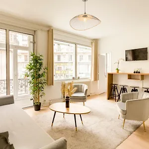 https://cosy-3-bedrooms-apartment-louvre-marais.fr-paris.fr