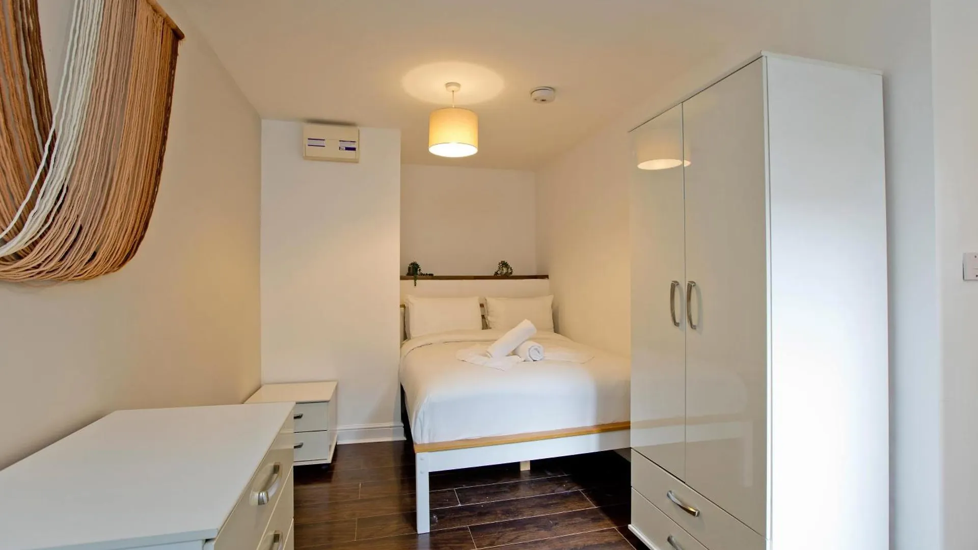 Imperial Corner House-Whitechapel Apartment London