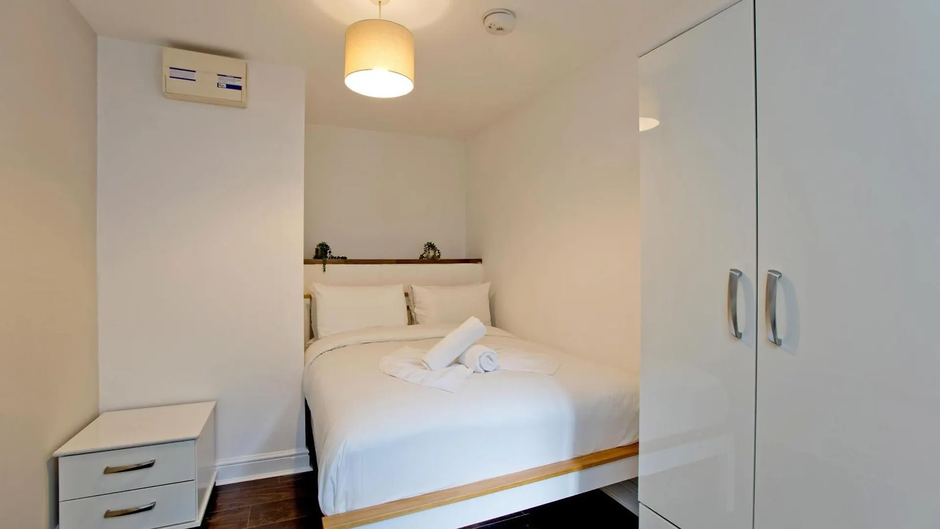 Imperial Corner House-Whitechapel Apartment London United Kingdom