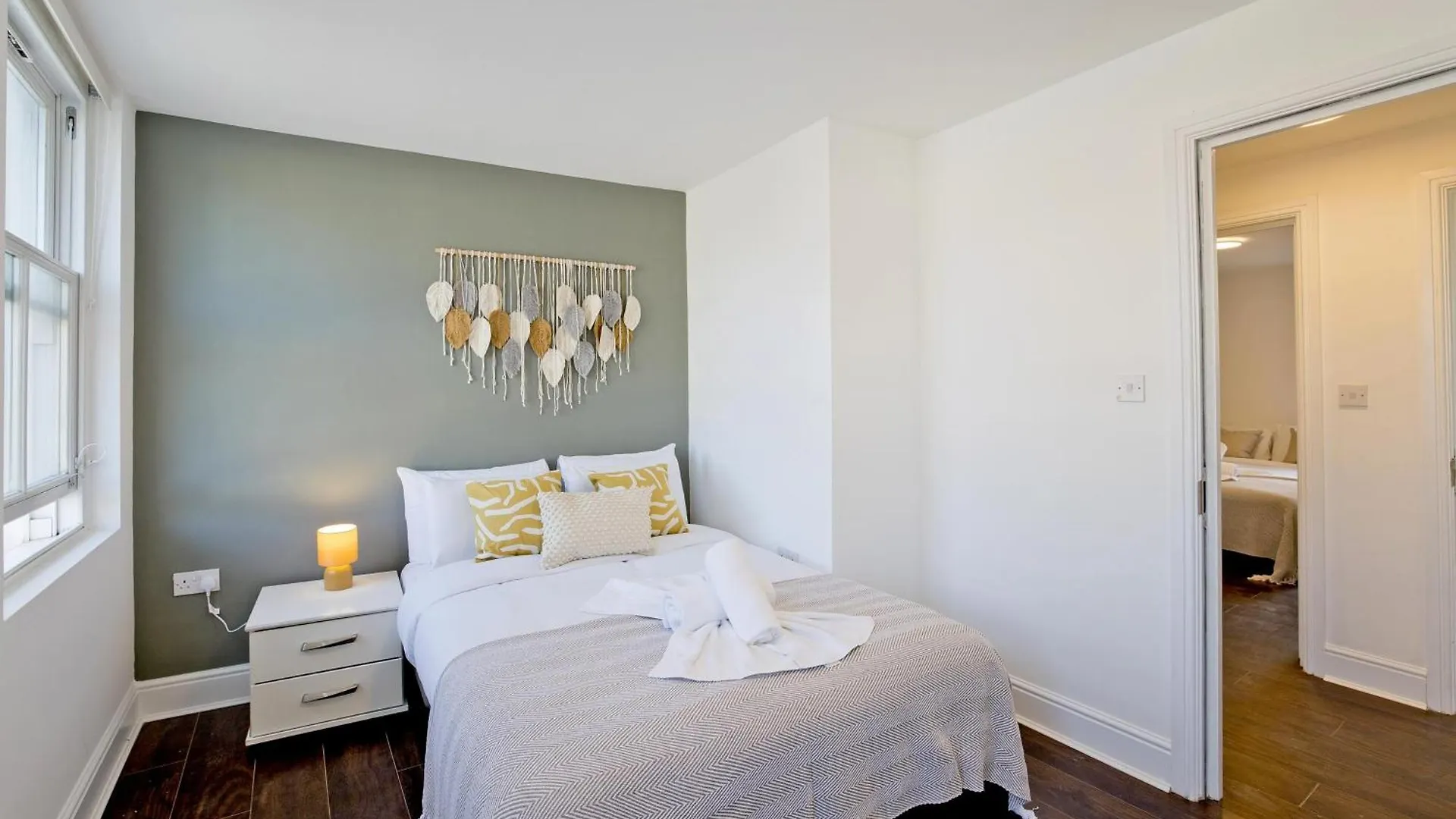 Imperial Corner House-Whitechapel Apartment London